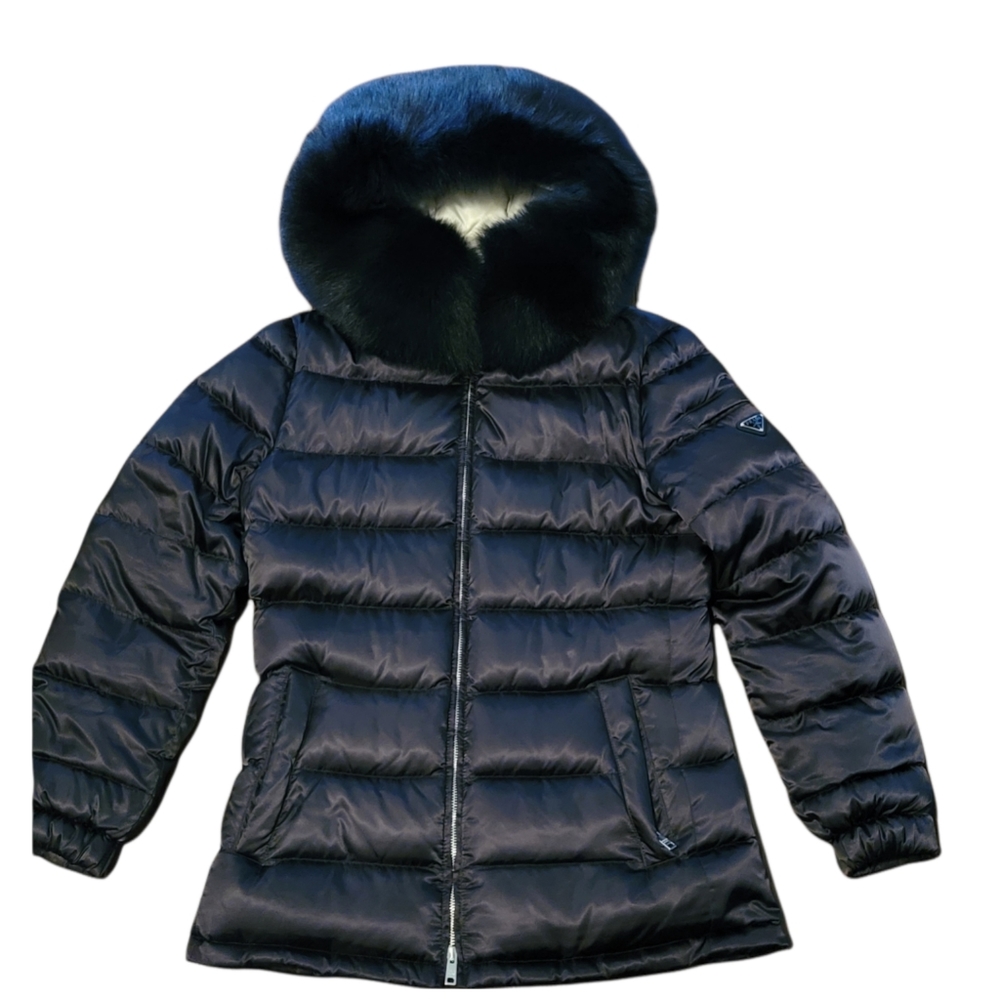Host Pick🎉PRADA Black Puffer Jacket with Fox fur collar Size 44